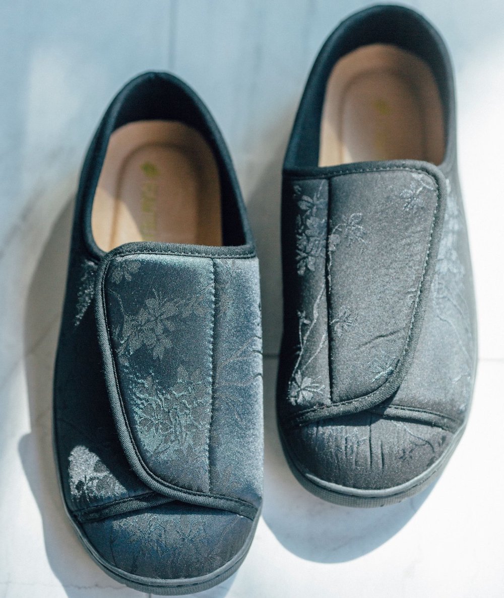 Physician L2 Black Satin Women's Slipper